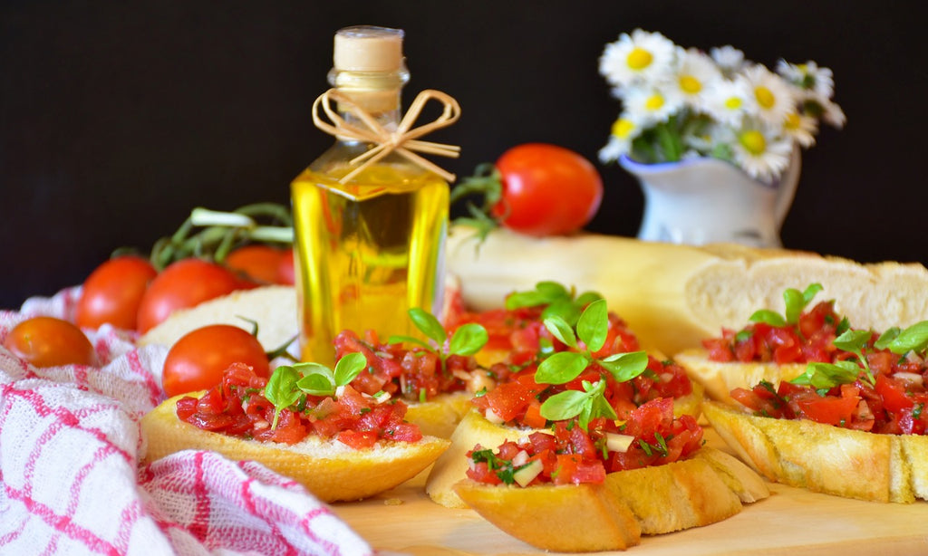 Italian Bruschetta, from tradition to tasty variations: try them all!