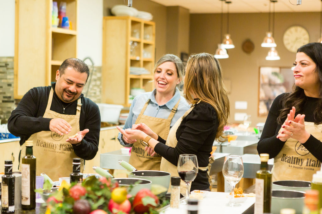 Cooking class ideas: perfect for kids, adults & gifting
